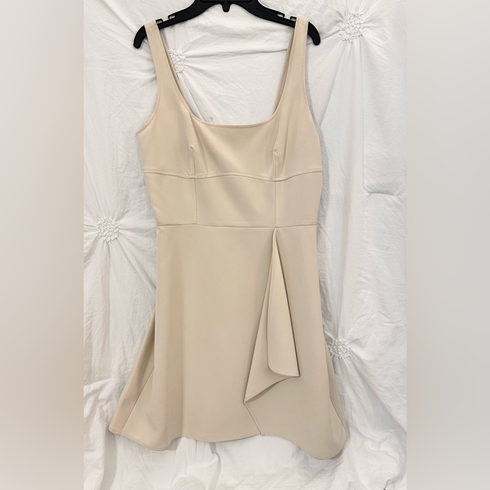 NWT Gianni Bini Rachel Stretchy Sleeveless Ruffle A-Line Dress in Ivory Size 4